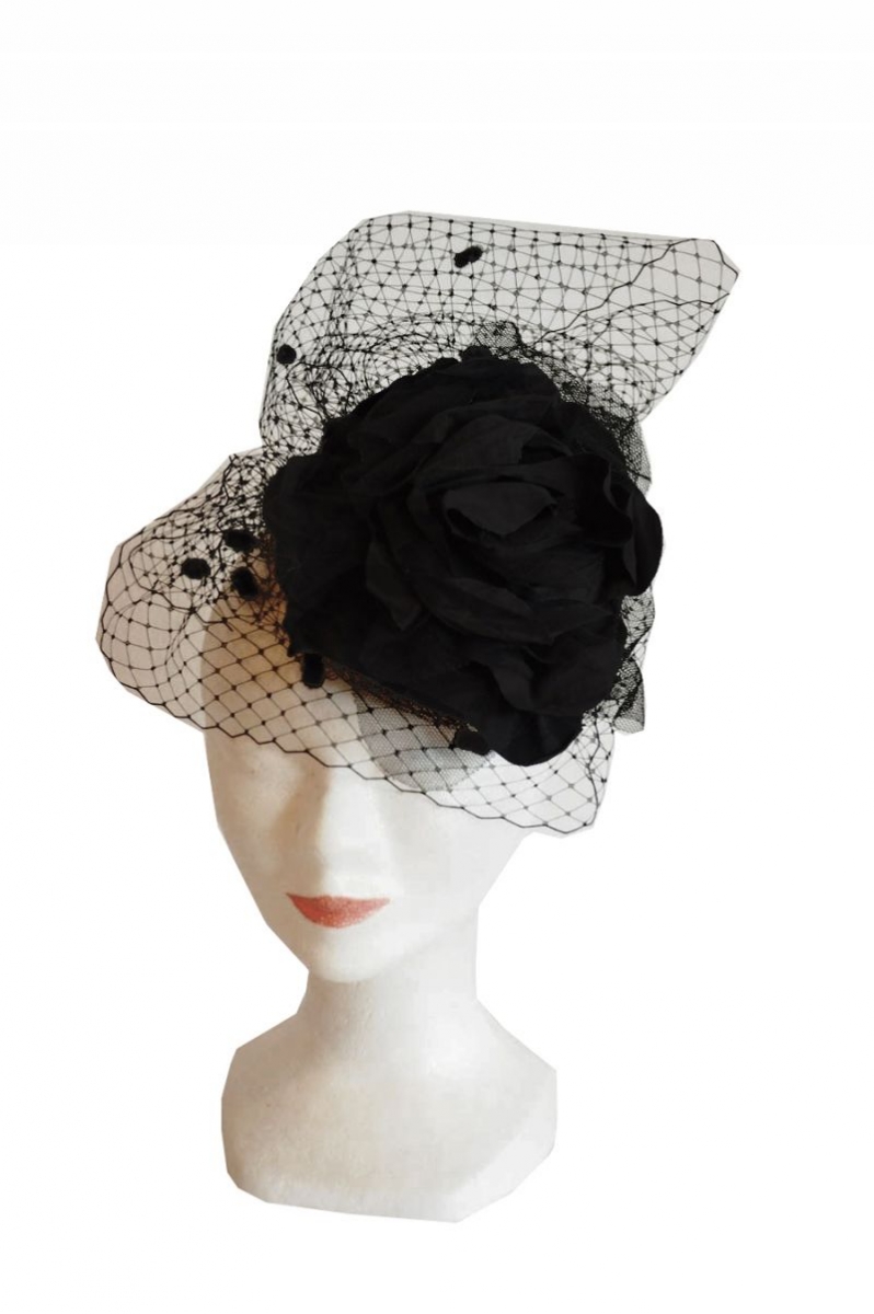 tocado negro redecilla